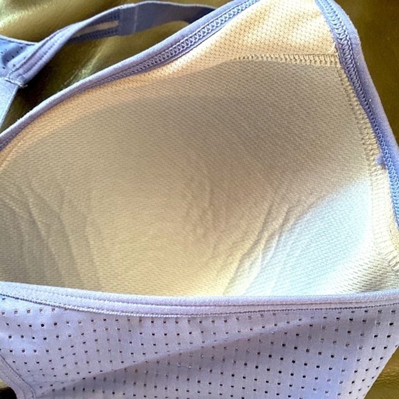 Victoria Sport Victorias Secret Incredible Blue Mesh Sport Bra Size 34DD - Picture 9 of 9